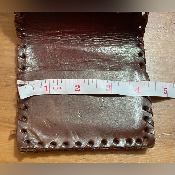 Hand crafted tooled mens leather design bifold wallet laced stitching around it. - Picture 9 of 10